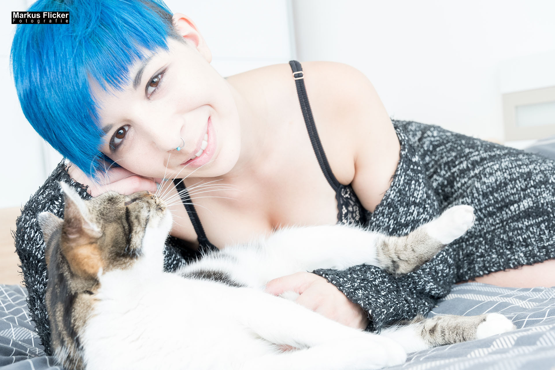 Homeshooting Akt Nude Dessous Female Model Lisa Photoshoot Fotografieren in der eigenen Wohnung