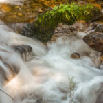 Langzeitbelichtung von Wasser an Flüssen und Bächen mit Kamera und Smartphone